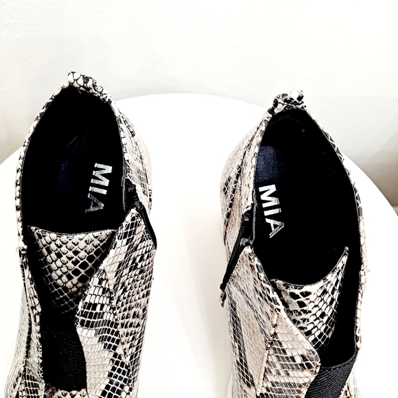 MIA wedge hidden heel sneakers ankle booties - Picture 12 of 17